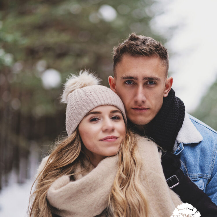 Zimowa sesja narzeczeńska – plener Vanessy & Dawida